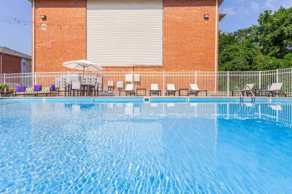 1/BD 1/BA, Covered Parking, Balcony or Patio 1