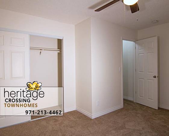 $1,725 / 2br - Green Courtyard, Easy Commute to Downtown Portland - See Our 2 Bed (Milwaukie Heights)64038885794178120