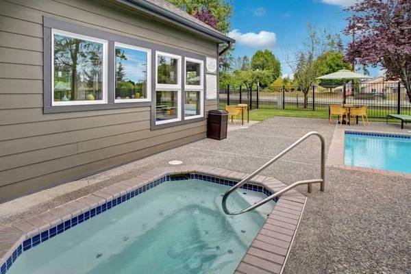 $2,195 / 2br - 1000ft2 - Two & Three Bedrooms Avail, Tour Today, Pet Friendly, Newly Remodeled (Martha Lake)63874306726147124