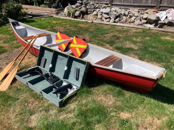 16Ft Frontiersman Canoe 1