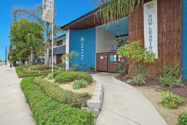$1,725 / 395ft2 - Custom Cabinets, Spanish Speaking Staff, Window Coverings63840113019265123