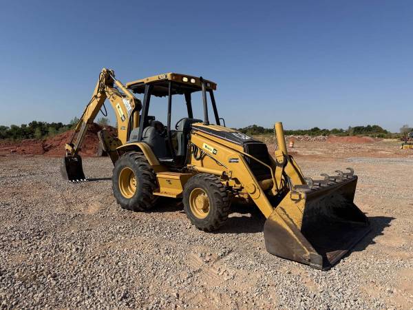 Cat 420 D Backhoe + 4x4 + Extendable Dipper + 1,597 Hours 1