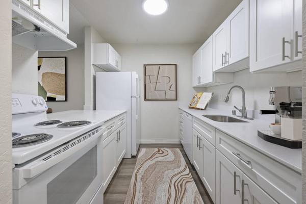$1,750 / 1br - 667ft2 - 10 minute walk to Renton Transit Center, Spacious private decks (Renton)64031311102083124