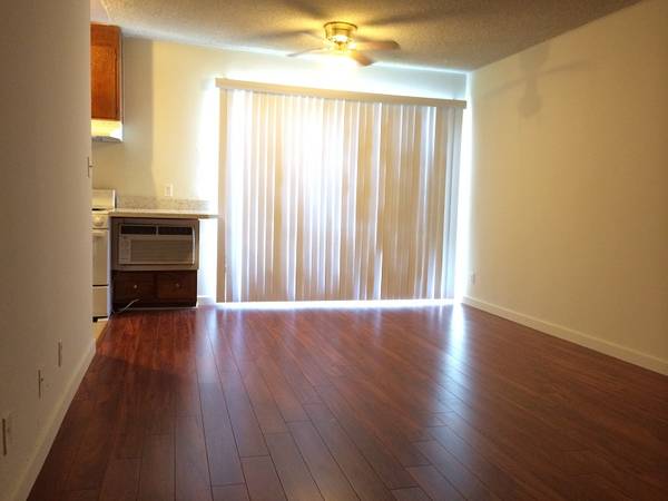 $2345.00 / 1br - 700ft2 - One Bedroom close to UCLA, available now, utilities included63998004552579120