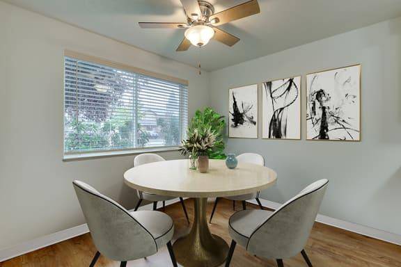 $1,685 / 2br - 865ft2 - Beautiful 2 bed 2 bath in McMinnville  ~ Towncenter (Beautifully maintained property in the heart of McMinnv)63672512194049120