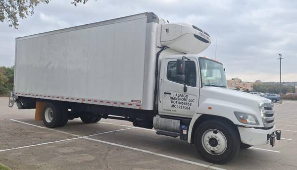 2020 Hino 268A - Photo 6