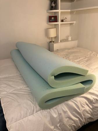 Full Size Memory Foam Mattress Topper-- $35 obo 1