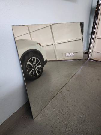 Frameless bathroom mirror 1