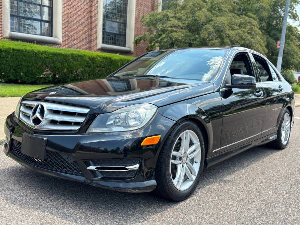 2012 Mercedes-Benz C300. 4-Matic. Sexy! - $7,800 (Douglaston Queens NY)63618004286081123