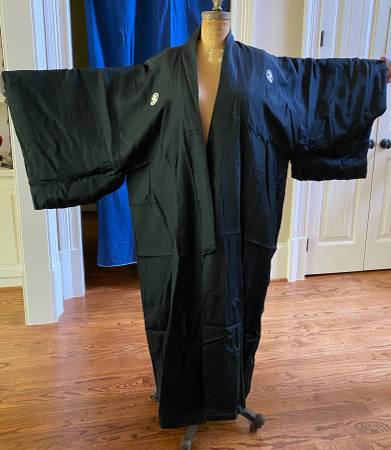 Vintage 1920’s Authentic Japanese men's kuromontsuki kimono 1