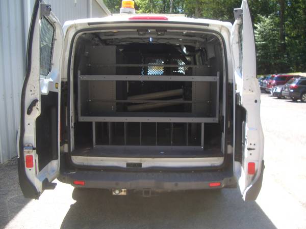 Furgoneta de trabajo Ford T250 2015 - ¡Conduce excelente! - $11,800 (gardner)63615747062913122