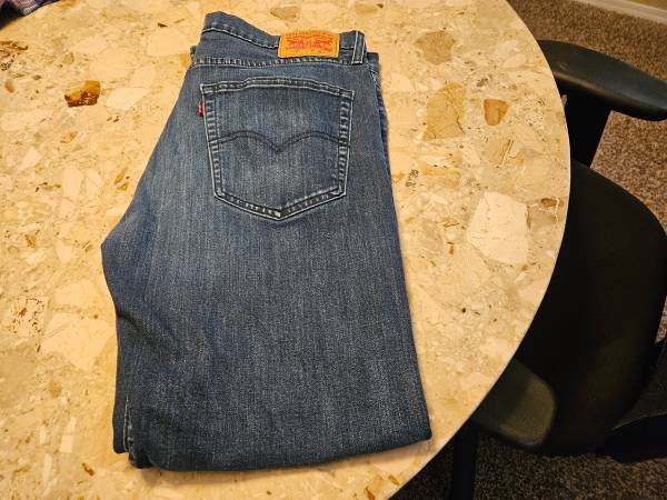 Levi's 36 X 32 1