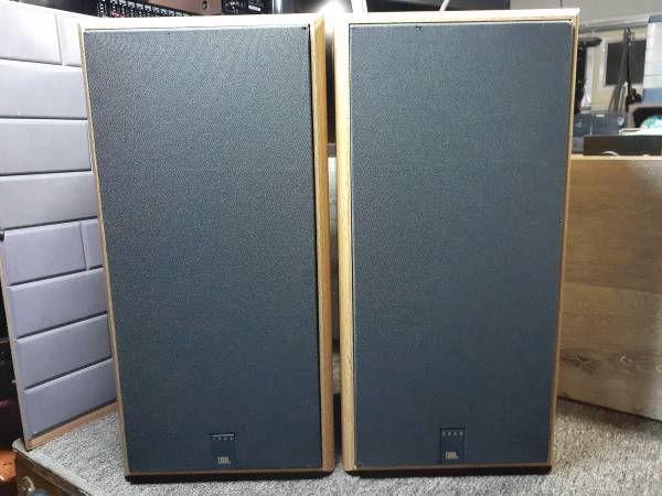 Altavoces JBL 2800 de 2 vías - Excelente estado - $150 (Grants Pass)62973883203331121