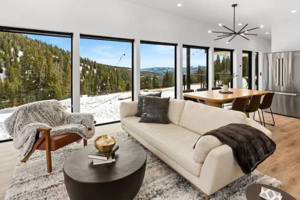 Private Mountain Retreat – Big Sky Cabin on 23 Acres with Creek Access 1