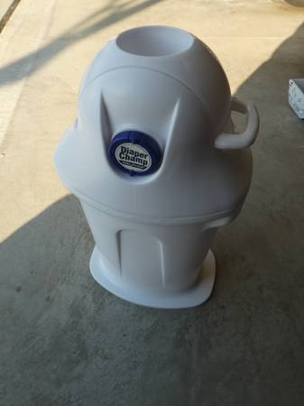 diaper champ (like diaper genie) 1