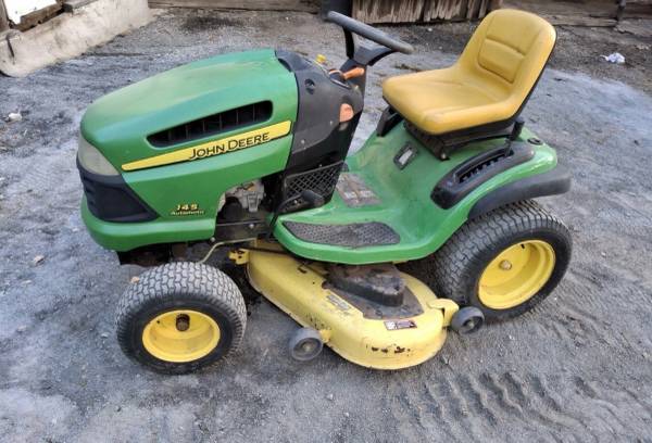 John Deere Tractor 1