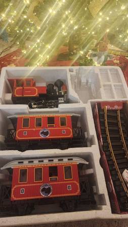 LGB MODEL TRAIN - 73314 G Scale Lake George and Boulder Passenger Starter Set 1