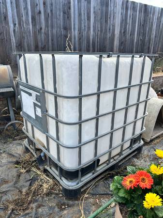 Tanque de agua en venta $80 (gilroy)63696471299587120