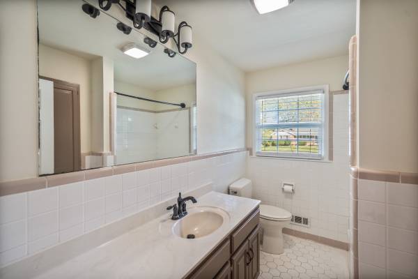 $325,000 / 3br - 1881ft2 - 705 Ridgecrest Way (Bowling Green)64177450031746123