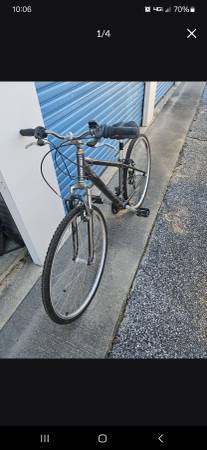 Women's nishiki montour 7 speed bicycle sell or trade 1