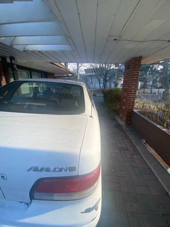 RELIABLE TOYOTA AVALON XL 1996 Bench Seats Automatic 180K - $2,300 (WILMETTE)63618869515905122