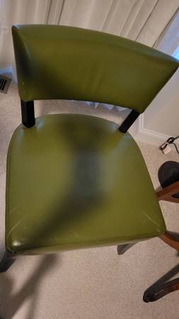 2 green chairs 1