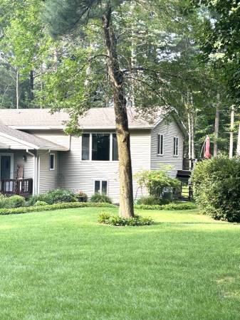 $399,900 / 3br - 1839ft2 - RURAL CHETEK HOME ON 1.32 ACRES W/EXTRA DETACHED GARAGE W/WORKSHOP!!! (Chetek, WI)63655161858945122