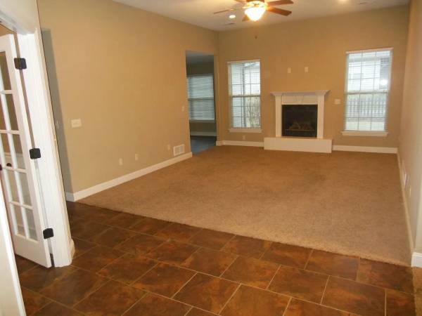 $650 / 3br - 1588ft2 - Hombre de 45 años necesita compañero de cuarto adulto (Columbia)63845291980547120