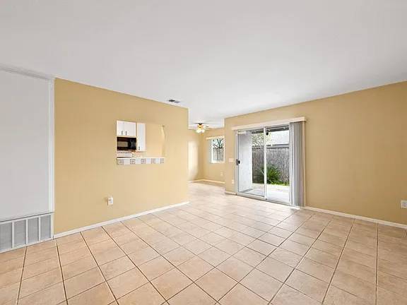 $535,000 / 3br - 1026ft2 - 3hab/1.5ba piso en Oceanside en venta (Oceanside)63655070735107121