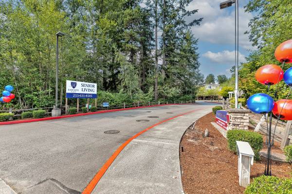$1,473 / 1br - 600ft2 - Laundry Facilities, Clubhouse, Patio with BBQ and outdoor seating (13510 SE 272nd St, Kent, WA)63874307078019124