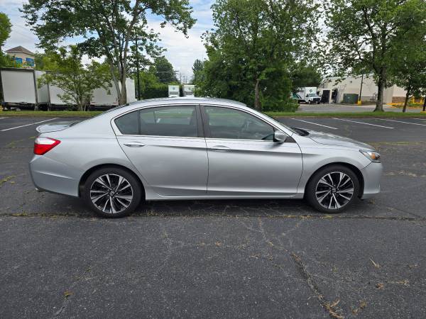 2015 Honda accord sport - $8,90063616225321857124