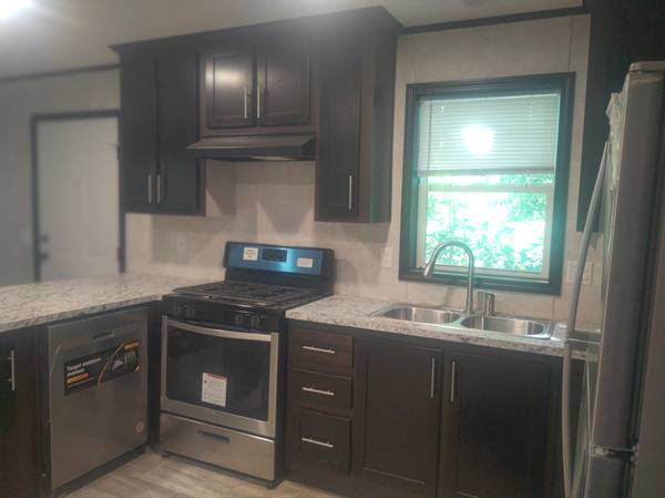 $54,900 / 2br - 770ft2 - 2022 MOBILE HOME 14 x 56. Appliances never used!! (Fort Ransom)64149666102273123