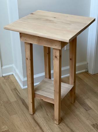 Charming Scrubbed Pine Nightstand, Excellent Condition 1