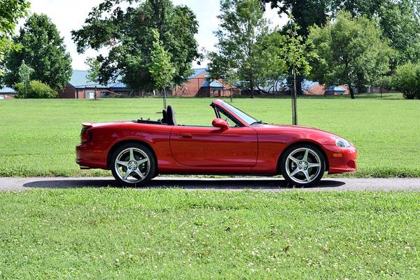 2004 Mazda Miata MX-5 1.8L Turbo 6 velocidades Carfax impecable ¡Solo 28 mil millas! - $18,888 (Nashville)63624888694657124