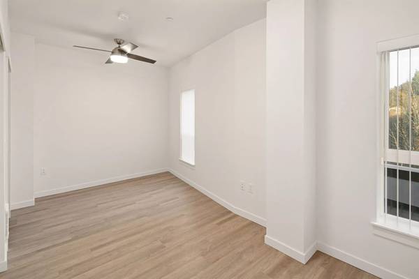 $2,055 / 2br - 700ft2 - Spacious 700 sq ft 2 bed and luxurious amenities at Polaris at Seatac! (SeaTac - 20 Minute Drive to Space Needle)63852482799233122