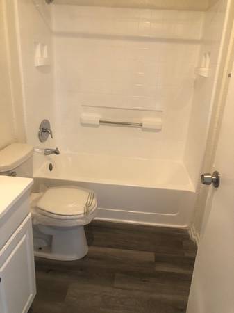 $2,250 / 2br - Moonlight Gardens (Pacoima)63829304567553124