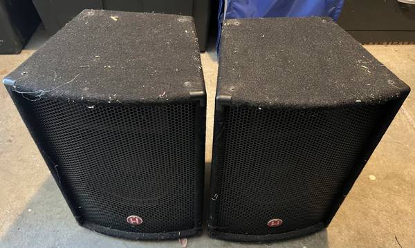 Par de altavoces de 60 W - $65420341184547399681