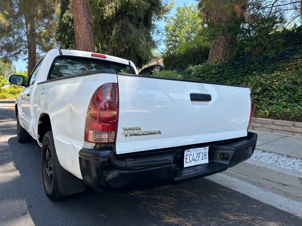 Toyota Tacoma -2012 -TÍTULO LIMPIO -136K - $9,400 (Canoga park)63624654002691121