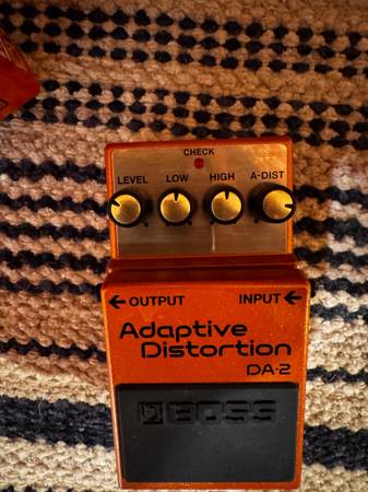 Boss DA-2 Adaptive Distortion - musical instruments - by owner