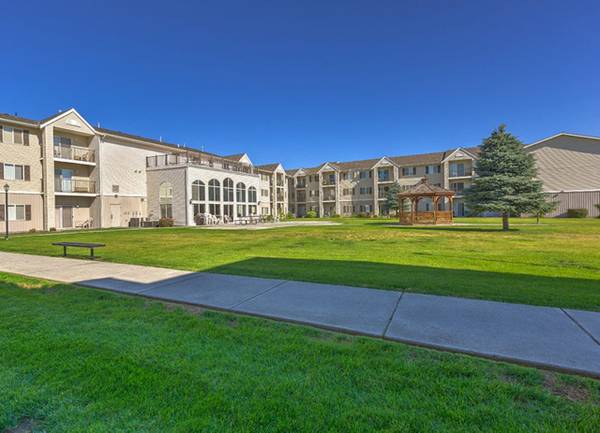 $1,133 / 2br - Fitness Center, Spacious Closets, Formal Dining Room (1950 Bellerive Drive, Richland, WA)63624280320387124