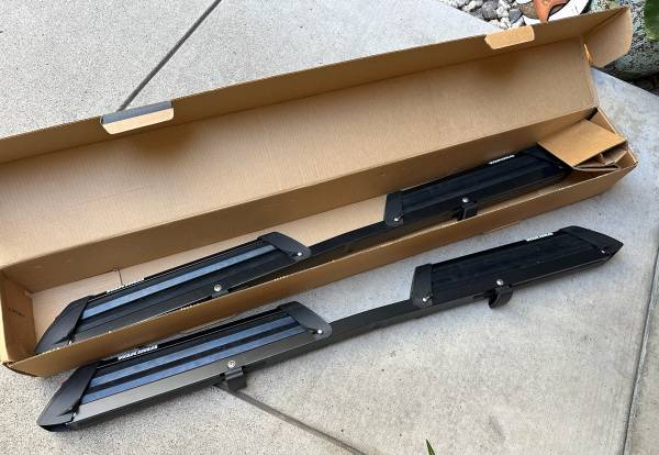 Yakima Mighty Mount Compact Ski Wing #3060 Mount/Rack- NO KEY 1