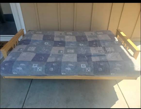 Light Oak Wooden Queen Size Futon  *Delivery available** 1