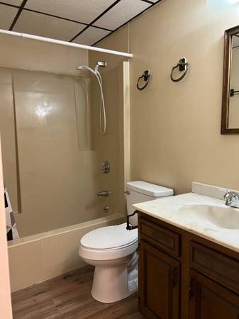 $725 / 1br - 600ft2 - Small 1BR with Balcony All Utilities Included (Endicott)64035577190145124