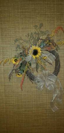 Wicker/Rattan Wall Hanging Decor with Flowers 1