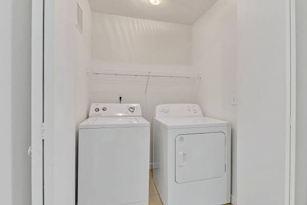 $1,699 / 2br - 968ft2 - Move Into a Beautiful 2BR for Just $1699! (1707 Merrill Creek Pkwy, Everett, WA)63688497791875121