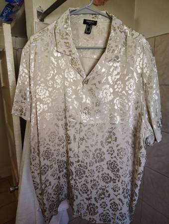 Men's XL shirt brand new 1