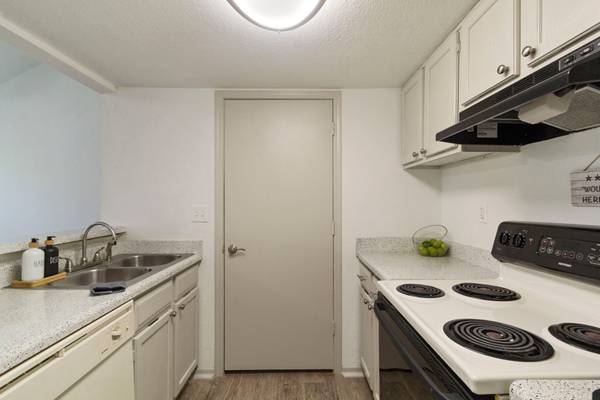$999 / 1br - 850ft2 - Minutes from Anywhere in Tulsa. (Tulsa)63982279611011124