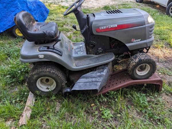 Lawn tractor 1