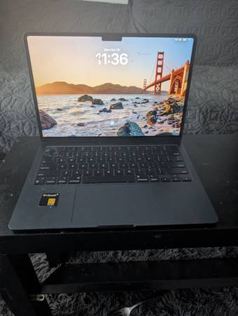 MacBook Air M2 Processor 16GBRAM 256GB Storage 1