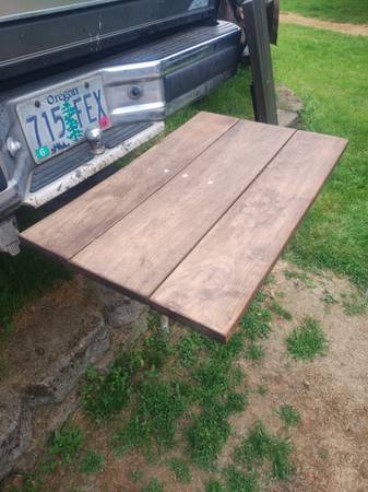 Hitch receiver tailgate table topper 1